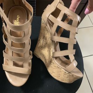 NUDE WEDGES